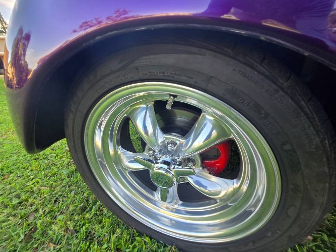 Ford-Sedan-1937-Purple-18