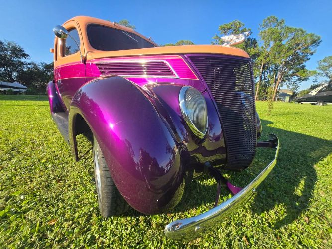 Ford-Sedan-1937-Purple-4