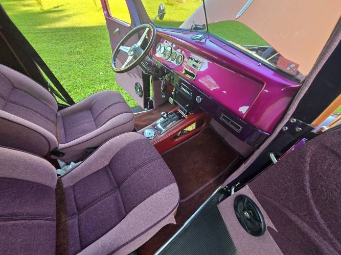 Ford-Sedan-1937-Purple-9