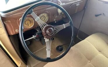 Ford-Sedan-1937-Yellow-Tan-11