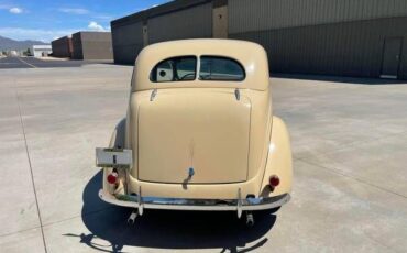 Ford-Sedan-1937-Yellow-Tan-13
