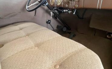 Ford-Sedan-1937-Yellow-Tan-8