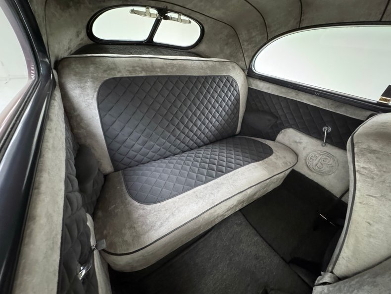 Ford-Sedan-1940-Maroon-Metallic-Dark-Gray-42