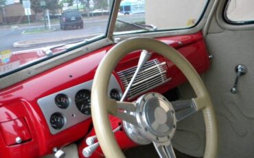 Ford-Sedan-1940-Red-4
