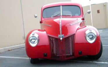Ford-Sedan-1940-Red-5