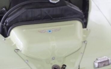 Ford-Sedan-1946-Green-Green-4