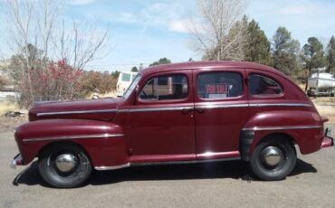 Ford-Sedan-1947-6