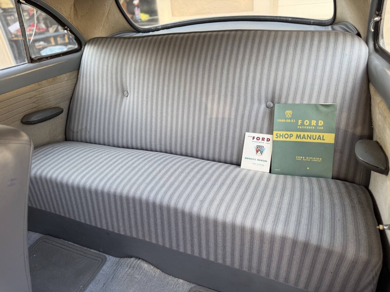 Ford-Shoebox-2Dr-1950-Coupe-12