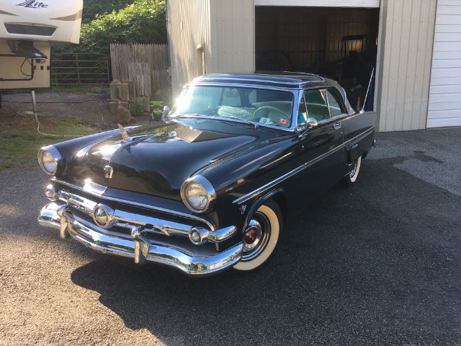 Ford-Skyliner-1954-Black-White-Blue-19