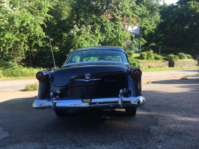 Ford-Skyliner-1954-Black-White-Blue-4