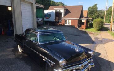 Ford-Skyliner-1954-Black-White-Blue-41