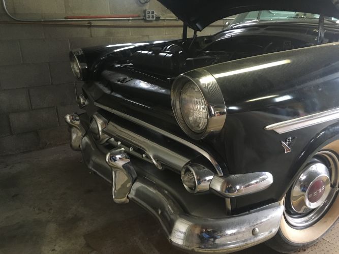 Ford-Skyliner-1954-Black-White-Blue-9