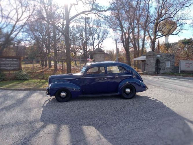 Ford-Standard-1940-Blue-10