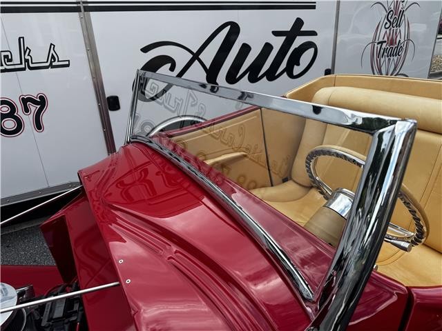 Ford-Streetrod-1933-Roasdster-12