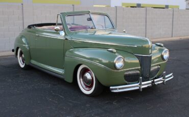 Ford-Super-DeLuxe-1941-Convertible-23