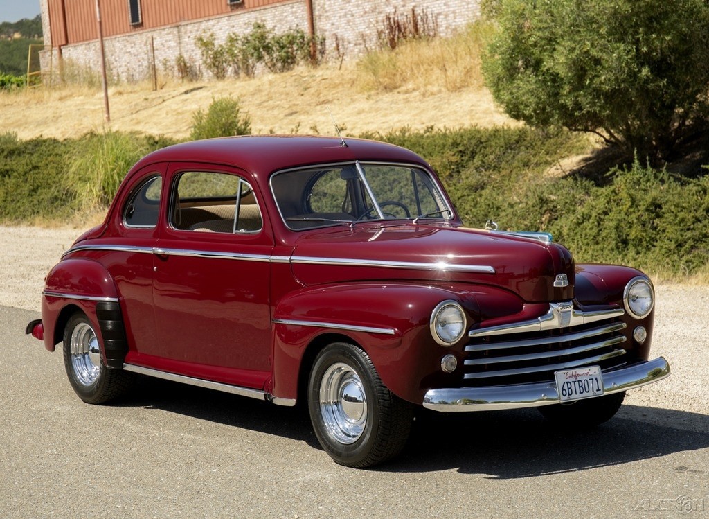 Ford-Super-Deluxe-1947-Coupe-6