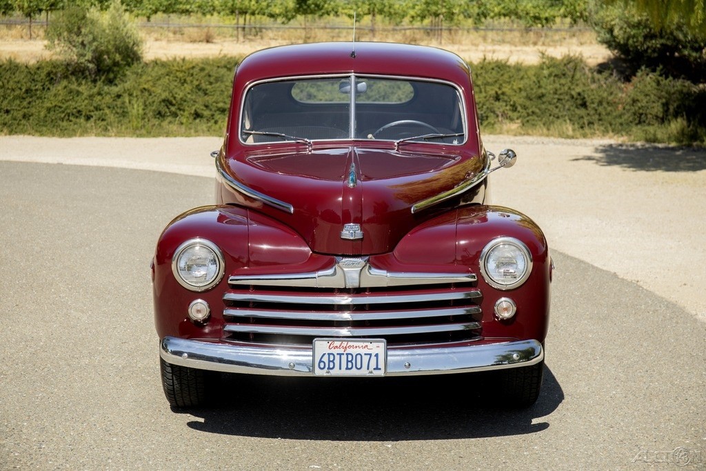 Ford-Super-Deluxe-1947-Coupe-7