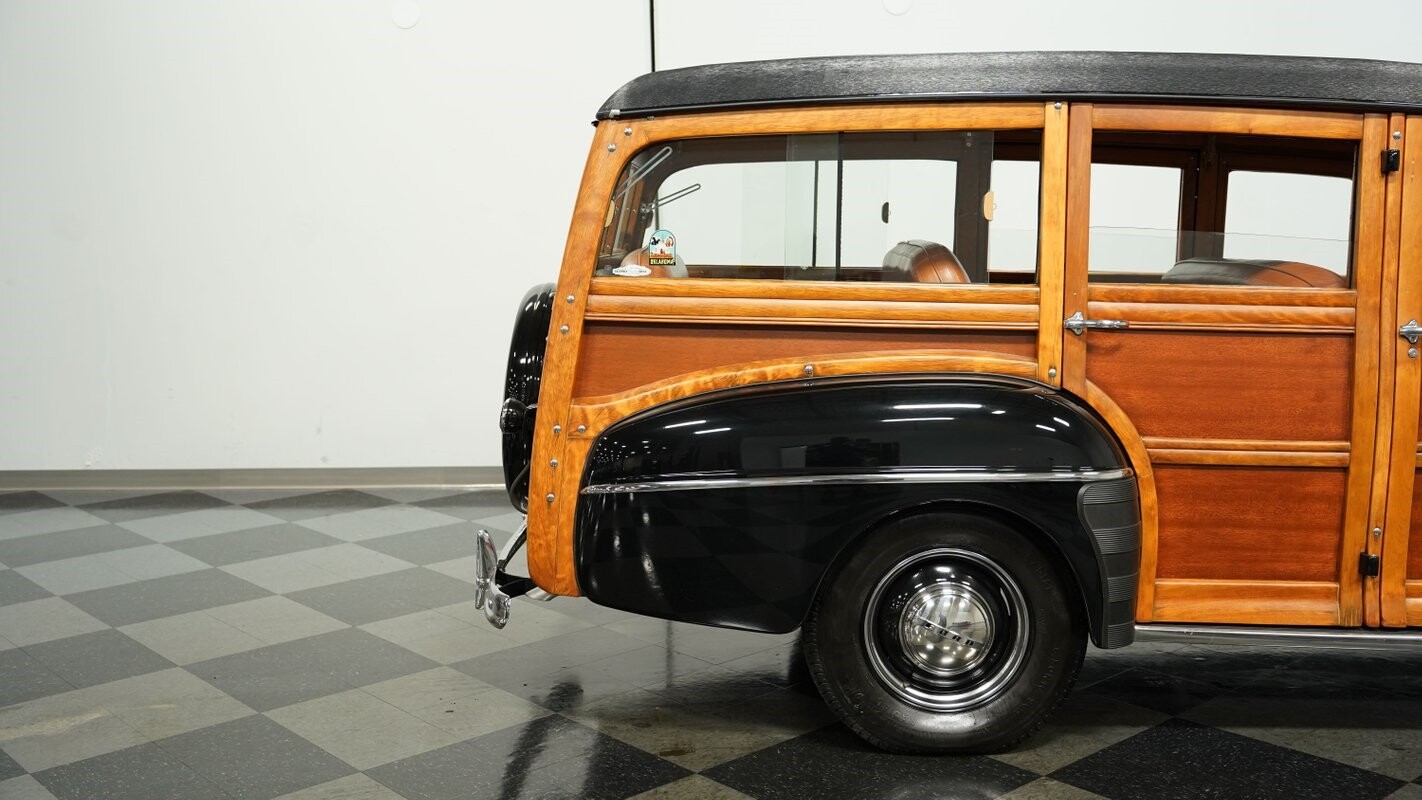 Ford-Super-Deluxe-1948-Station-Wagon-25