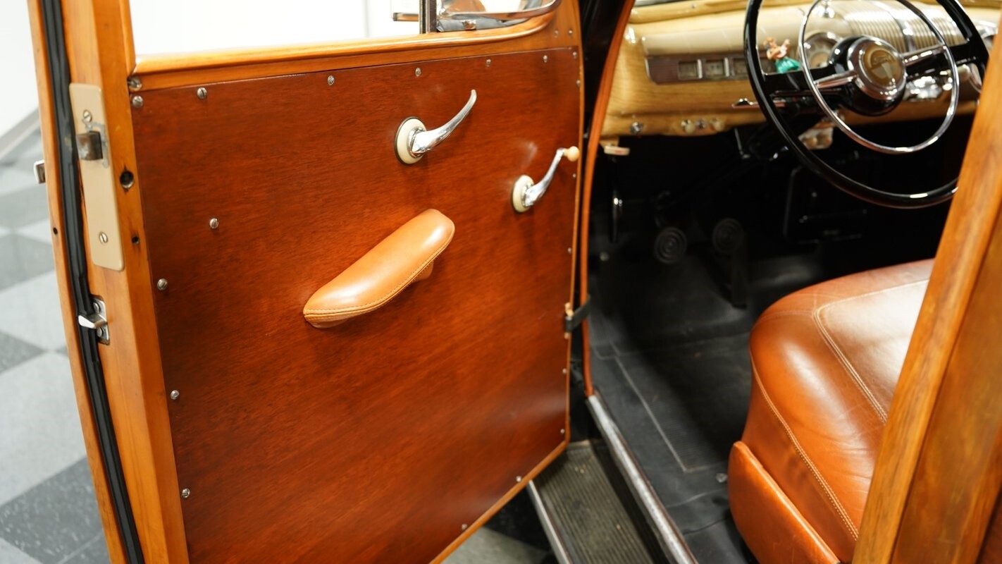 Ford-Super-Deluxe-1948-Station-Wagon-31