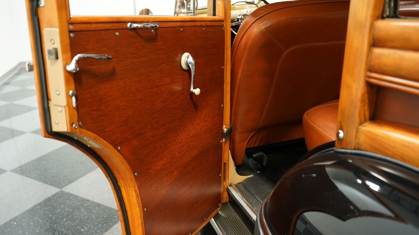 Ford-Super-Deluxe-1948-Station-Wagon-38