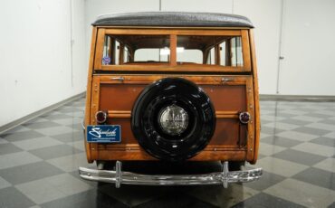 Ford-Super-Deluxe-1948-Station-Wagon-8
