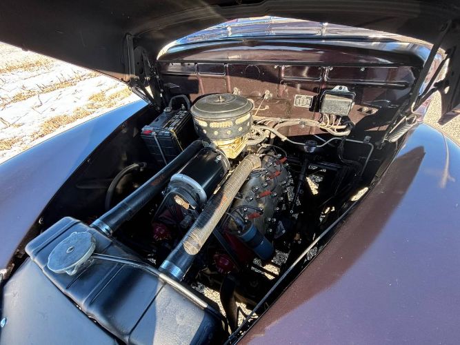 Ford-Super-deluxe-1941-Black-Cherry-25