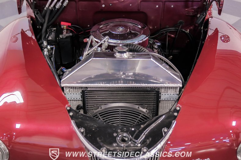 Ford-Super-deluxe-1941-Burgundy-Black-15