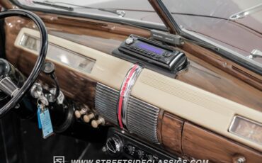 Ford-Super-deluxe-1941-Burgundy-Black-17