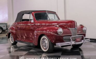 Ford-Super-deluxe-1941-Burgundy-Black-2