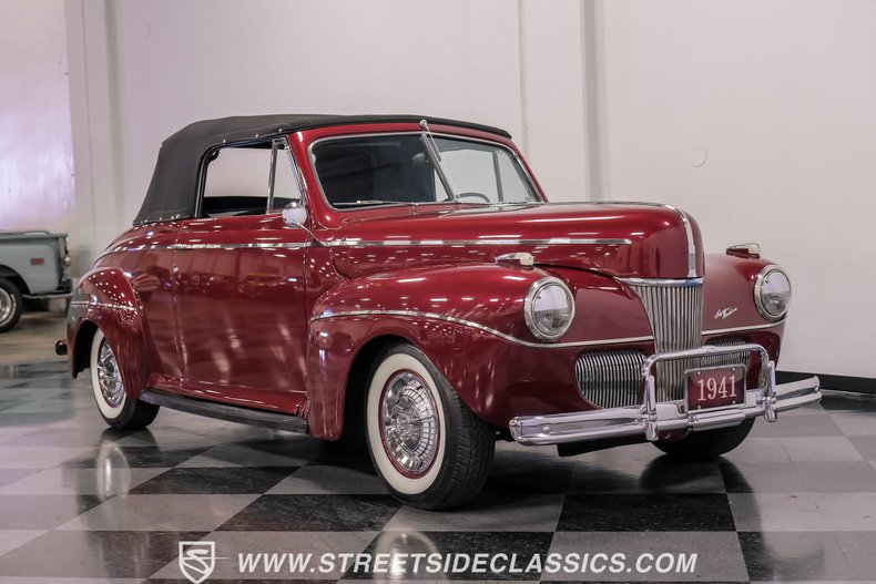 Ford-Super-deluxe-1941-Burgundy-Black-2