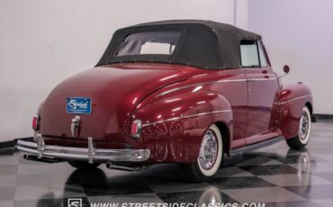 Ford-Super-deluxe-1941-Burgundy-Black-21