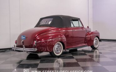 Ford-Super-deluxe-1941-Burgundy-Black-22