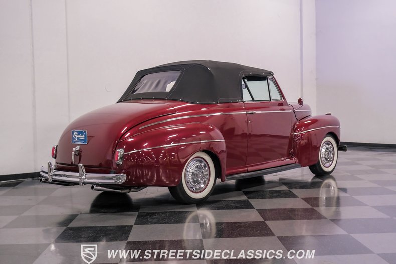 Ford-Super-deluxe-1941-Burgundy-Black-22