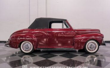 Ford-Super-deluxe-1941-Burgundy-Black-23
