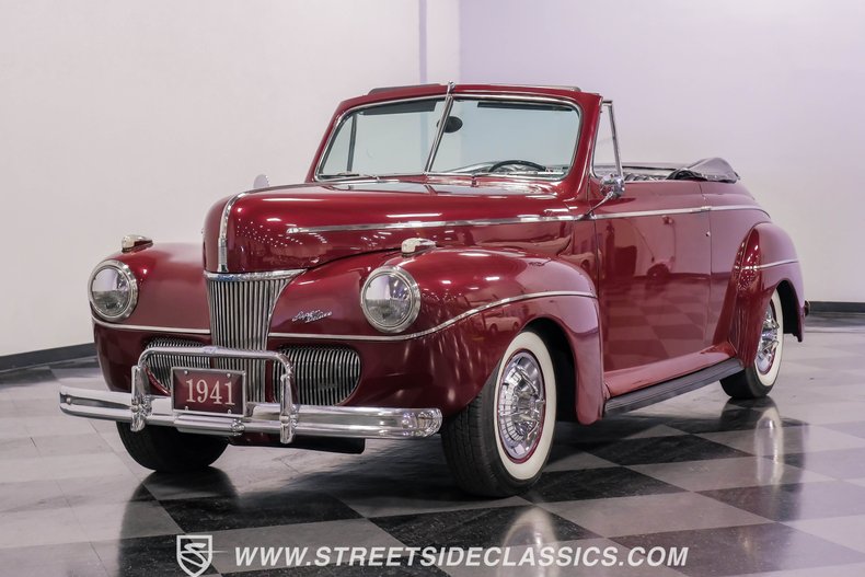 Ford-Super-deluxe-1941-Burgundy-Black-26