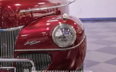 Ford-Super-deluxe-1941-Burgundy-Black-28