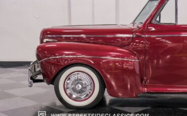 Ford-Super-deluxe-1941-Burgundy-Black-31