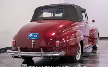 Ford-Super-deluxe-1941-Burgundy-Black-33