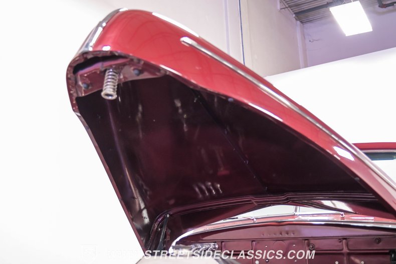 Ford-Super-deluxe-1941-Burgundy-Black-4