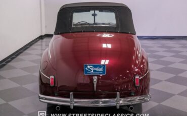 Ford-Super-deluxe-1941-Burgundy-Black-41