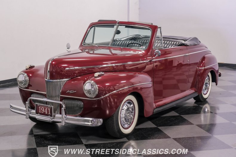 Ford-Super-deluxe-1941-Burgundy-Black-43