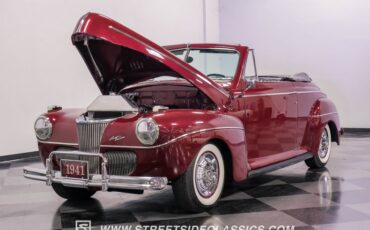 Ford-Super-deluxe-1941-Burgundy-Black-44