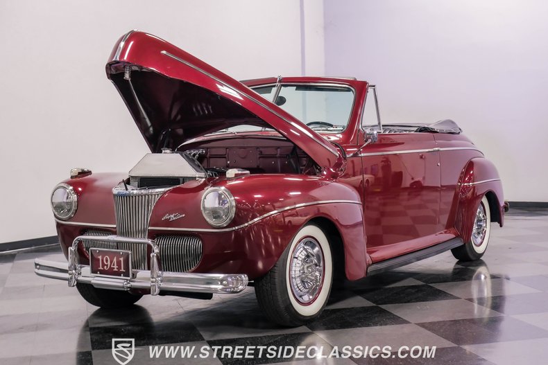 Ford-Super-deluxe-1941-Burgundy-Black-44