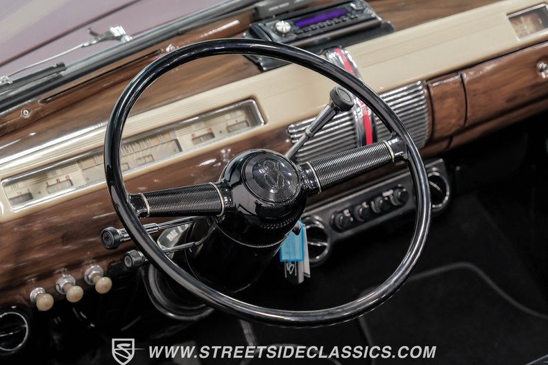Ford-Super-deluxe-1941-Burgundy-Black-48