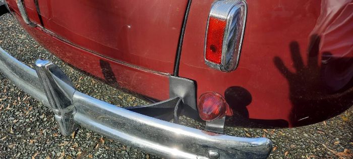 Ford-Super-deluxe-1941-Maroon-Tan-Cloth-17