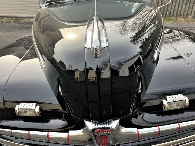 Ford-Super-deluxe-1946-Black-21