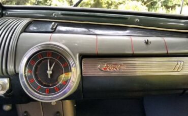 Ford-Super-deluxe-1947-Black-Gray-11