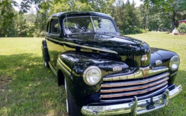 Ford-Super-deluxe-1947-Black-Gray-4