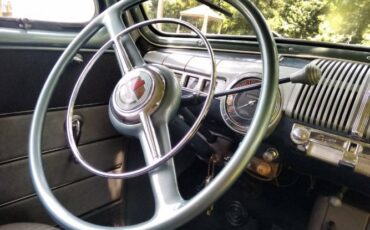 Ford-Super-deluxe-1947-Black-Gray-7