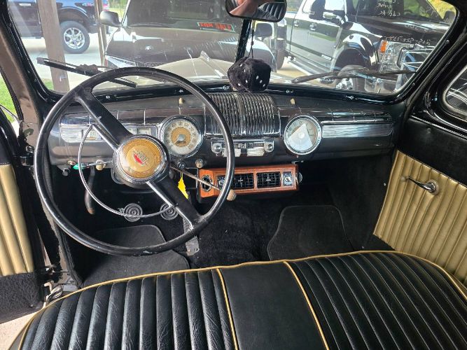Ford-Super-deluxe-1948-Black-8